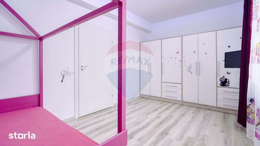Casă cu 3 camere cu Teren 100 Mp în Sânpetru