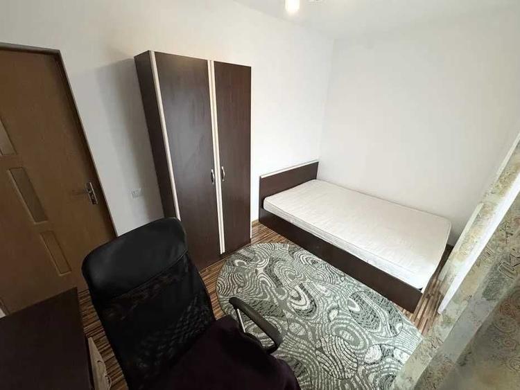 Apartament cu 3 camere decomandat în Florești
