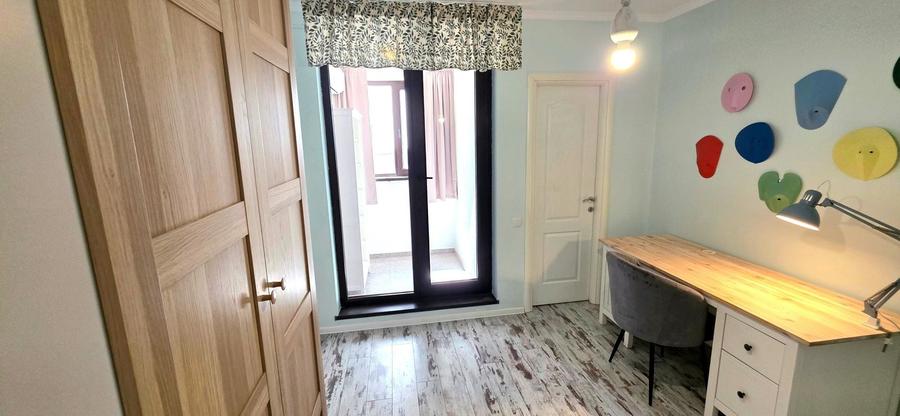 Apartament cu 4 camere decomandat în Cișmigiu