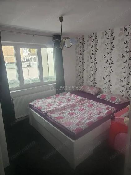 Apartament cu 3 camere decomandat în P-ța Gării