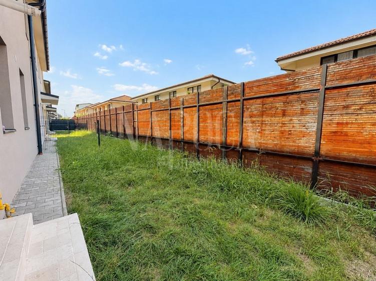 Casă individuală cu 4 camere cu Canalizare în Florești