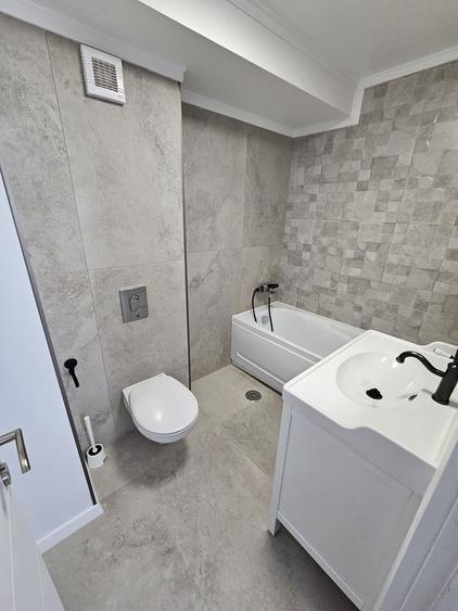 Apartament cu 3 camere decomandat, mobilat în Iancu Nicolae