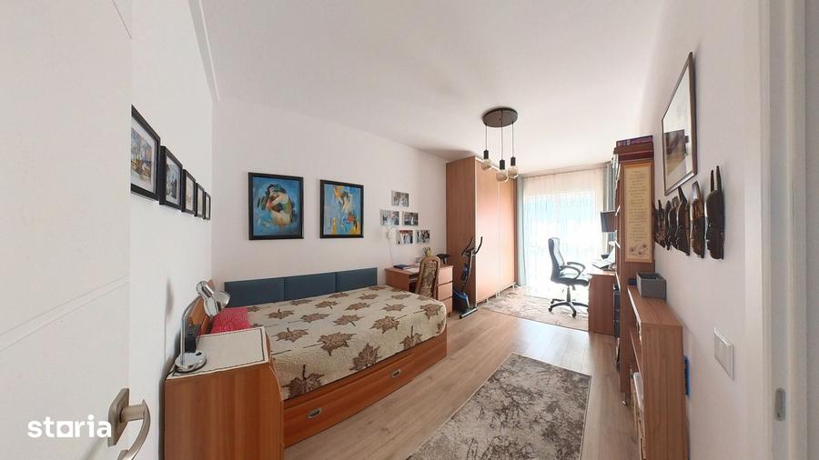 Apartament cu 3 camere în Tractorul