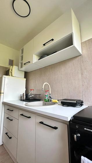 De inchiriat || 2 camere || zona Dacia - 7