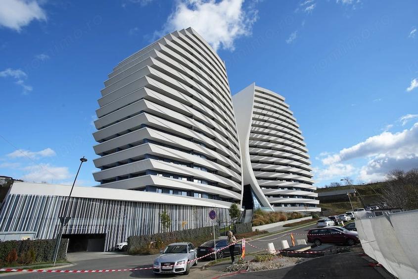 Apartament cu 3 camere decomandat în Zorilor