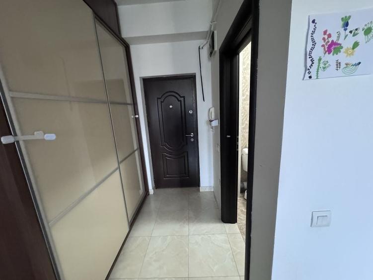 Apartament cu 3 camere în Dămăroaia