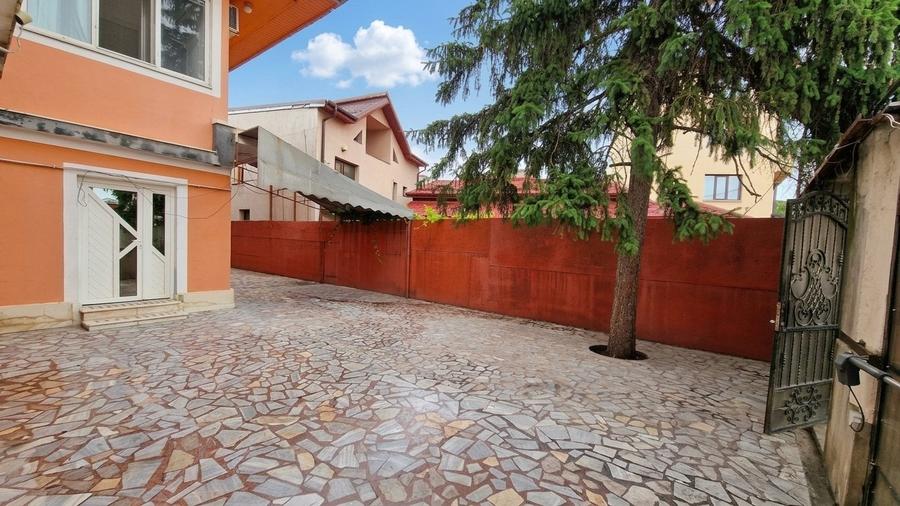Casă individuală cu 7 camere cu Piscina în Sălaj