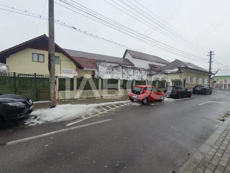 Casă cu 6 camere cu Canalizare în Central