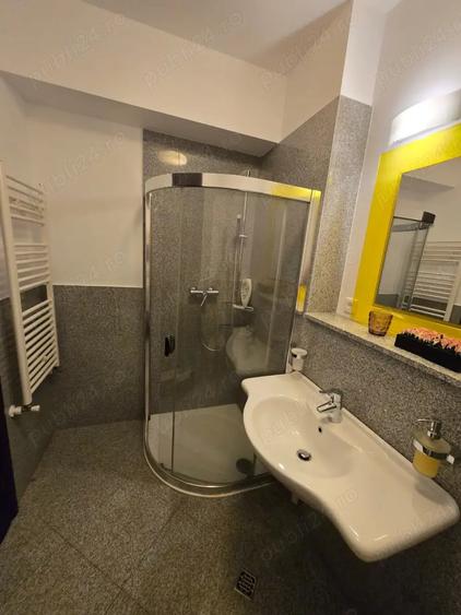 Apartament cu 3 camere decomandat în Mamaia