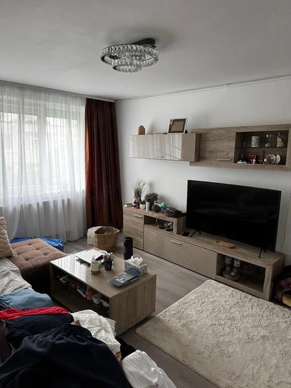 Apartament cu 2 camere decomandat în Berceni
