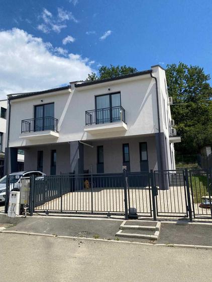 Casă cu 3 camere cu Teren 220 Mp în Iris