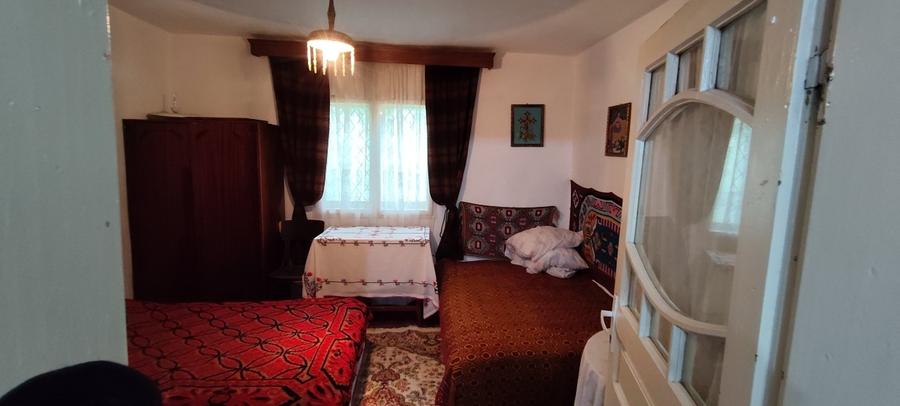 Casă individuală cu 5 camere cu Teren 2400 Mp în Furtunești