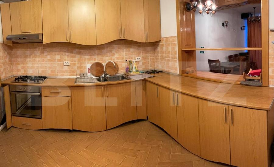 Casă individuală cu 6 camere cu Teren 700 Mp în Exterior Nord