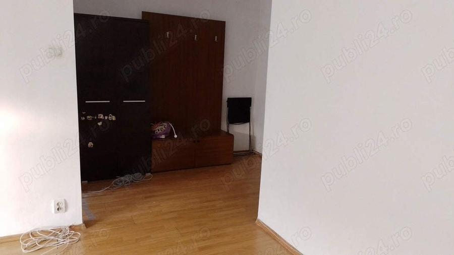 Garsonieră decomandată în Vitan