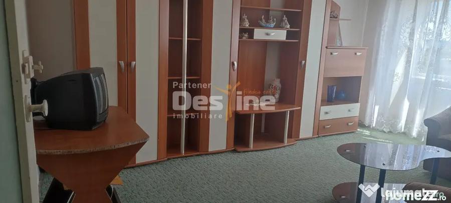 APARTAMENT CU 3 CAMERE IN ZONA MATERNA SITUAT LA ETAJUL 3 BL - 1
