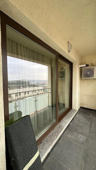 Apartament cu 3 camere decomandat, mobilat în Centru Civic