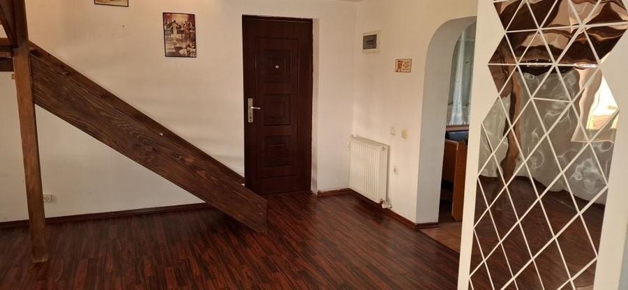 Casă cu 4 camere cu Teren 900 Mp în Central