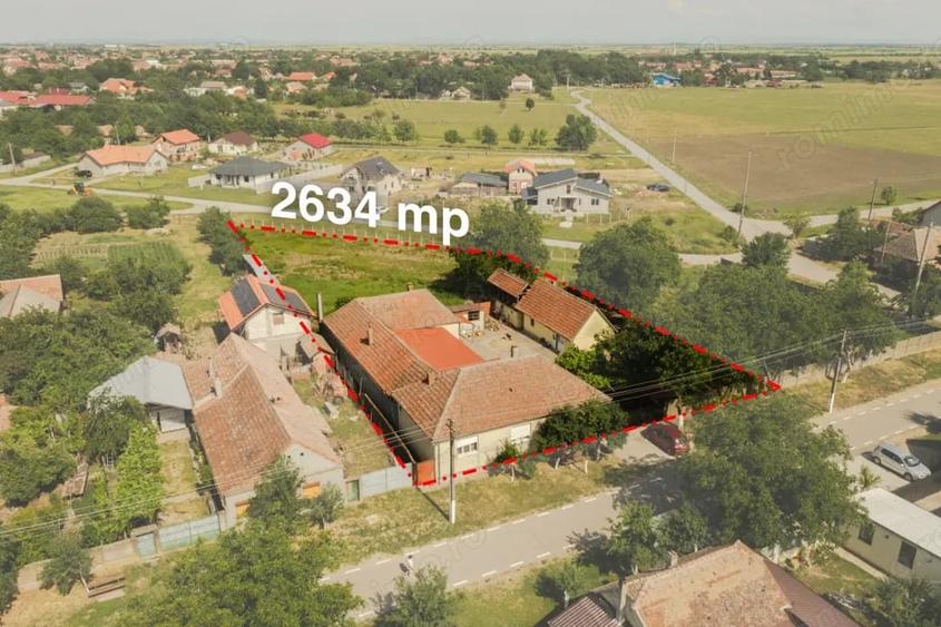 Casă cu Teren 2634 Mp în Jebel