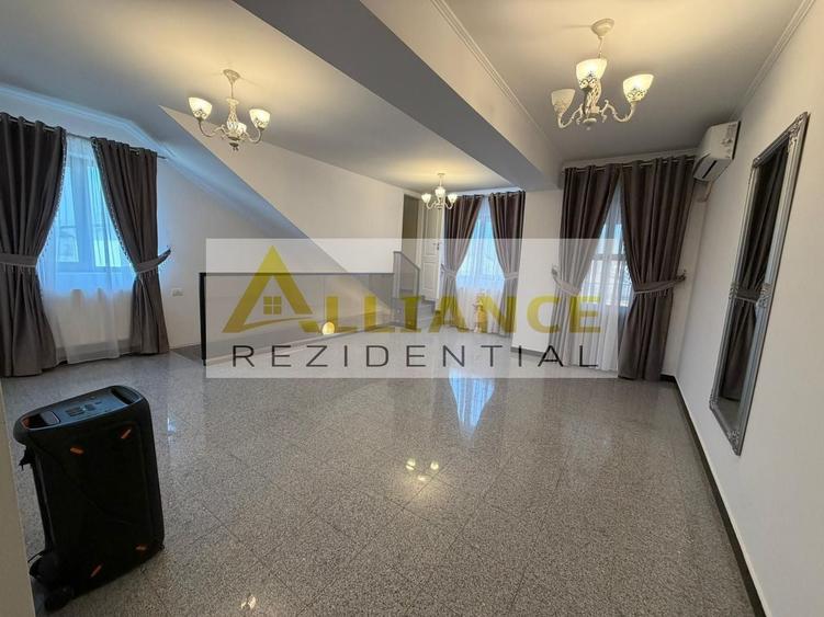 Casă individuală cu 7 camere cu Canalizare în Berceni