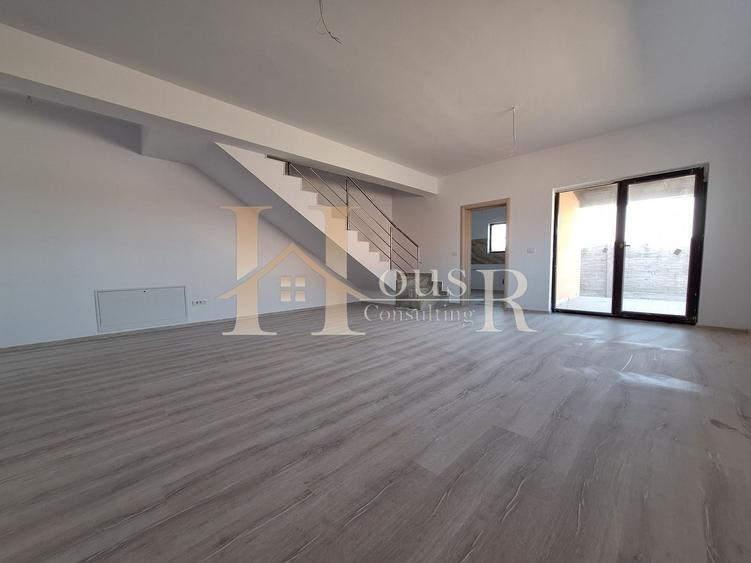 Duplex cu 5 camere cu Canalizare în Moșnița Nouă