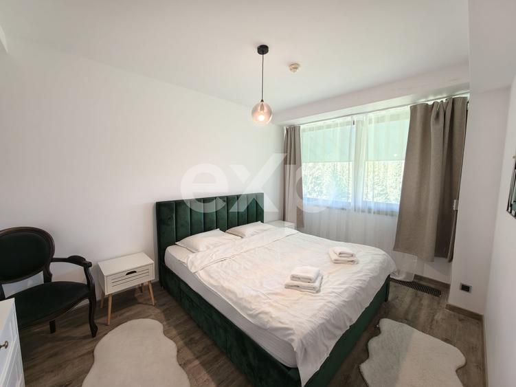 Apartament cu 7 camere decomandat, mobilat în Poiana Brașov