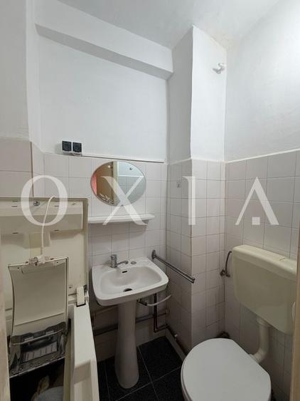 Apartament cu 3 camere decomandat, mobilat în Dacia