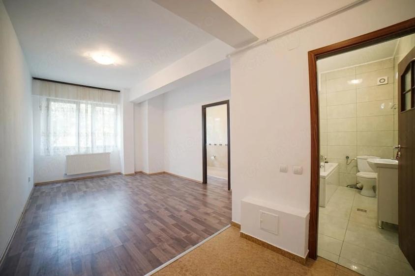 Apartament cu 2 camere semidecomandat în Ferentari