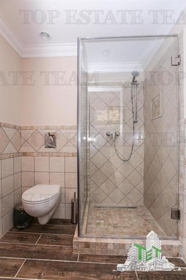 Hotel/Pensiune, de 1,093.1099853516 mp, în Central
