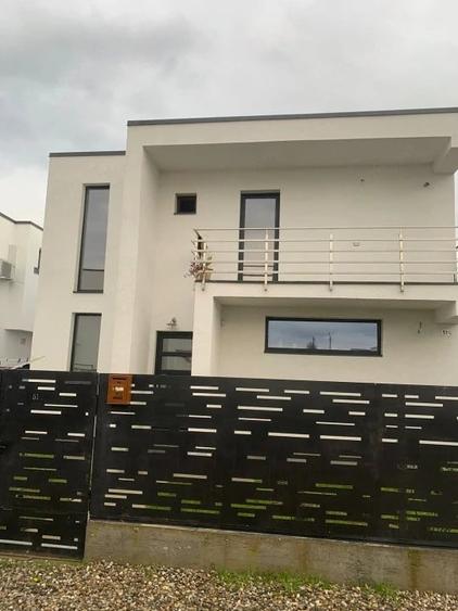 Casă cu Teren 249 Mp în Central