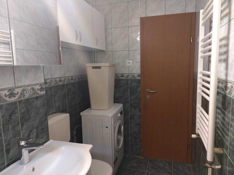 Apartament cu 2 camere semidecomandat în Lipovei