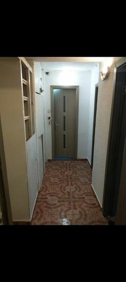 Apartament cu 2 camere decomandat în Vitan