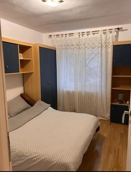 Apartament cu 3 camere decomandat, mobilat în Podu Roș