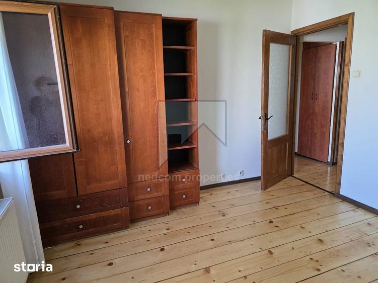 Apartament cu 3 camere decomandat în Rahova