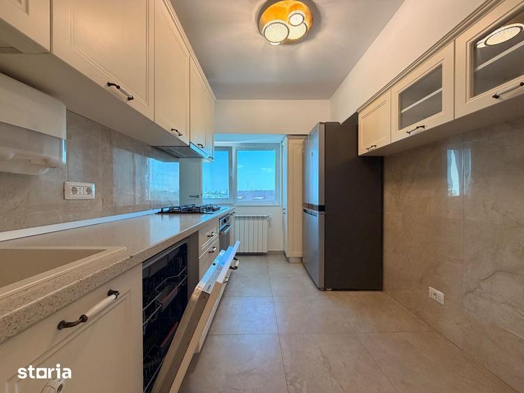 Apartament cu 4 camere în Centrul Civic