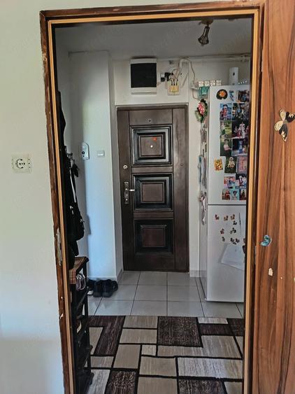 Apartament cu 2 camere decomandat, mobilat în Girocului