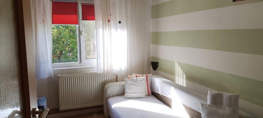 Apartament cu 3 camere semidecomandat în Șagului