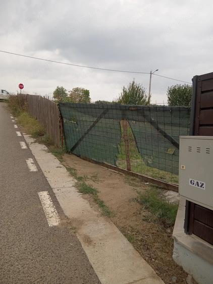 Teren de 1067 mp, în Tomești