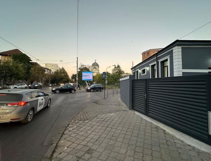 Spațiu comercial, de 100 mp, în P-ța Unirii