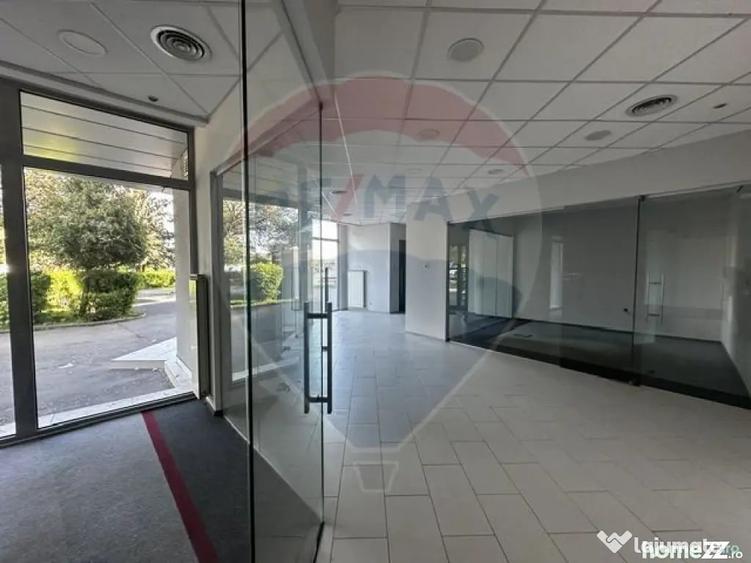 Spațiu comercial, de 120 mp, în Central