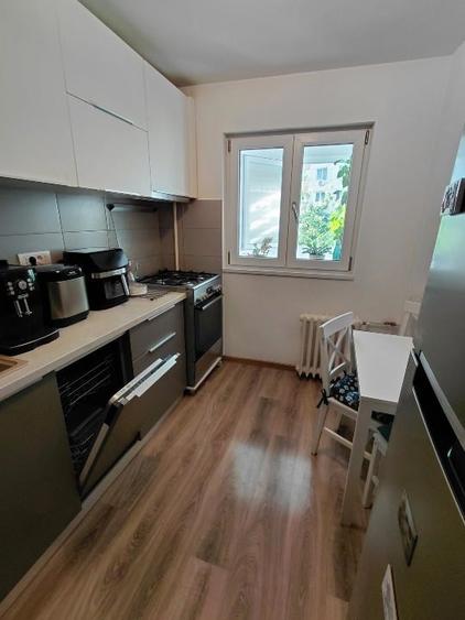 Apartament cu 3 camere decomandat, mobilat în Dristor