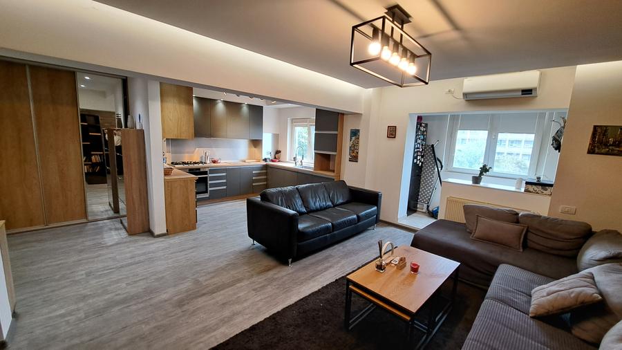 Apartament cu 2 camere semidecomandat în 13 Septembrie