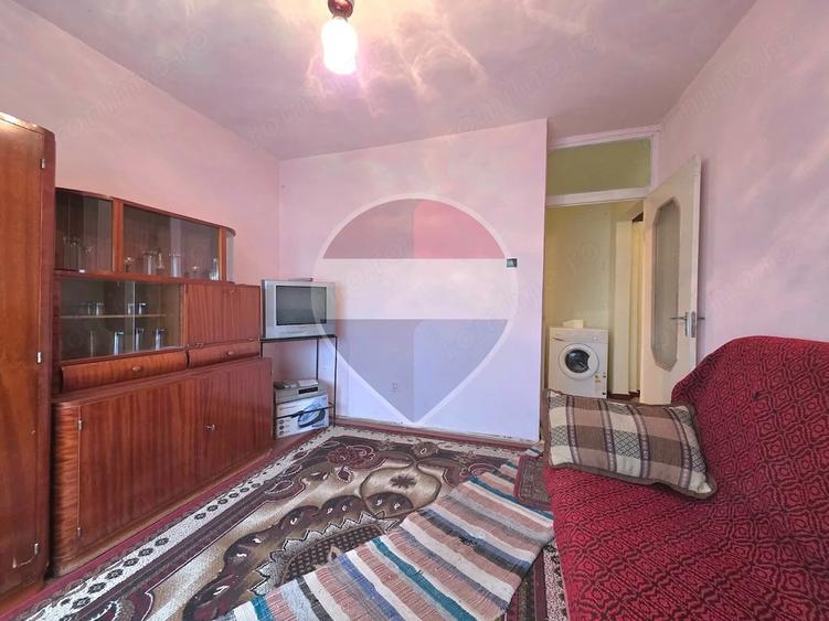 Apartament cu 2 camere decomandat în Est