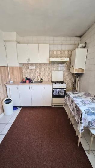 Apartament cu 2 camere semidecomandat, mobilat în Ultracentral