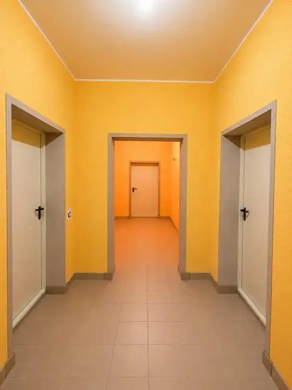 Casă individuală cu 12 camere cu Canalizare în Fundeni