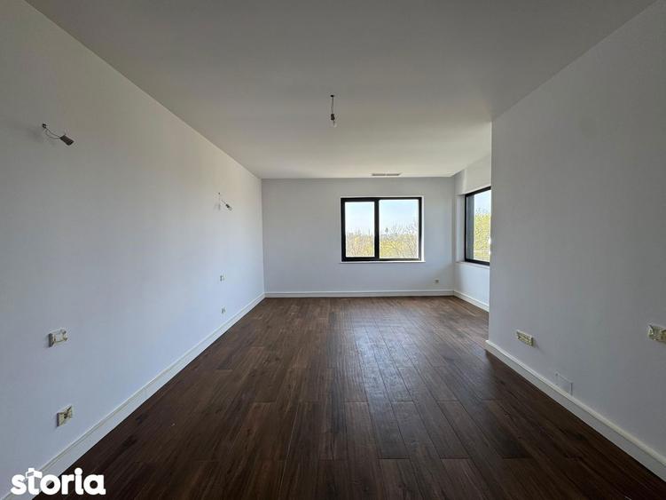 Apartament cu 4 camere decomandat în Herăstrău