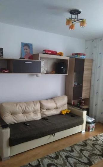 Apartament cu 2 camere decomandat, mobilat în Florești — fotografia 1