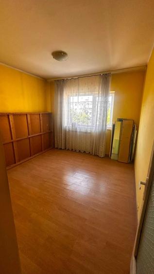 Apartament cu 2 camere decomandat în Micro 20