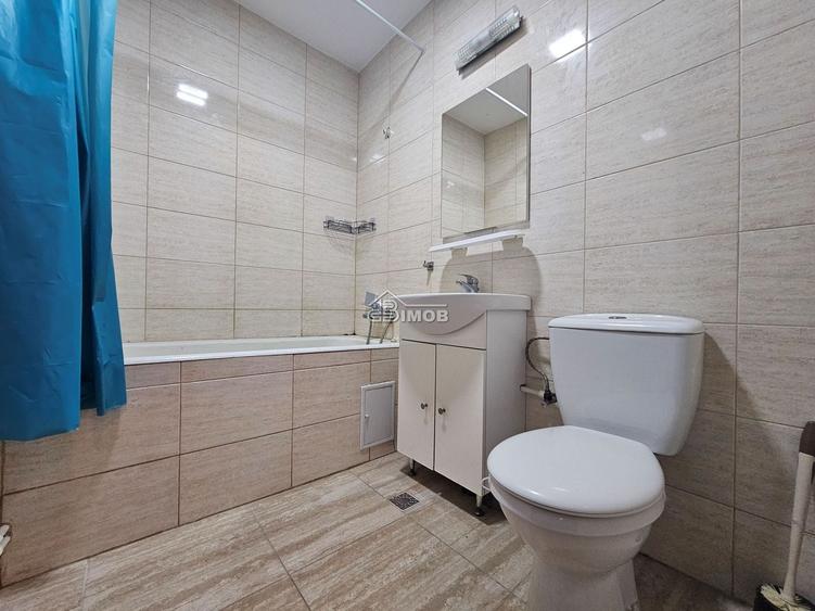Apartament cu 2 camere semidecomandat, mobilat în Micro 9