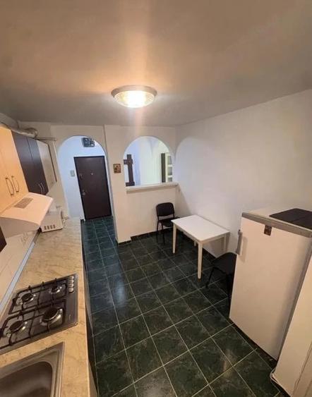 Apartament cu 2 camere decomandat în Filiași