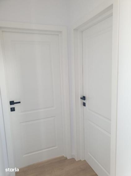 Apartament cu 3 camere decomandat în Rediu